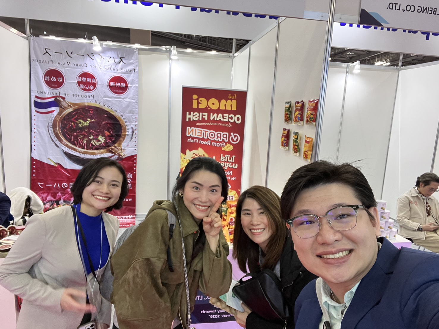 MOEI Team Selfie
